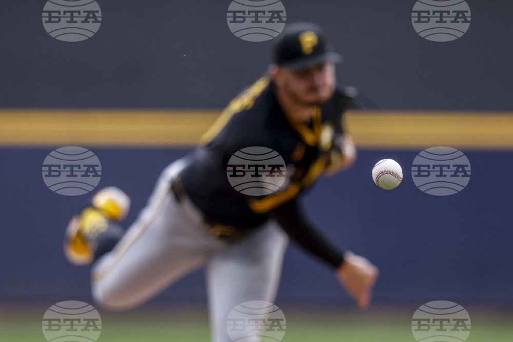 Pirates Brewers Baseball