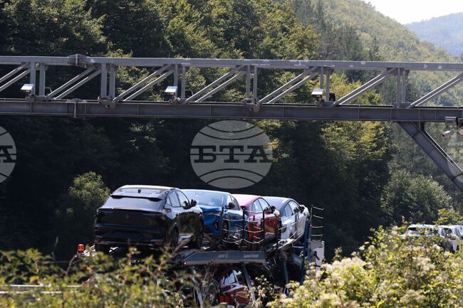 Размерът на таксите за преминаване и ползване на републиканската пътна мрежа се определя и в евро с предложения за промени в ресорна тарифа 
