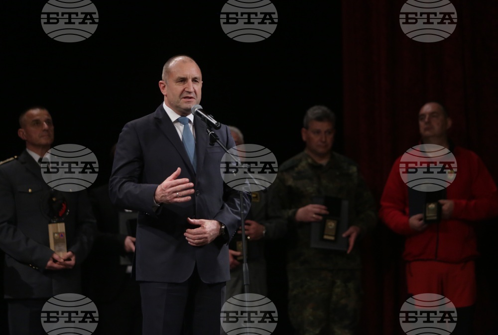 Пожарникар на годината - награди - Румен Радев 