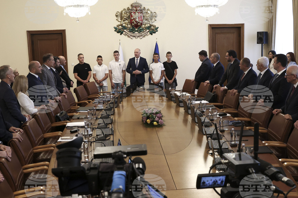 Five Boys Who Helped in Firefighting Efforts in Sungurlare Applauded by Government