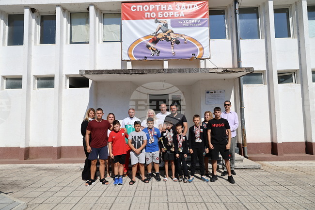 Започна ремонтът на спортната зала по борба в с. Устина, община Родопи