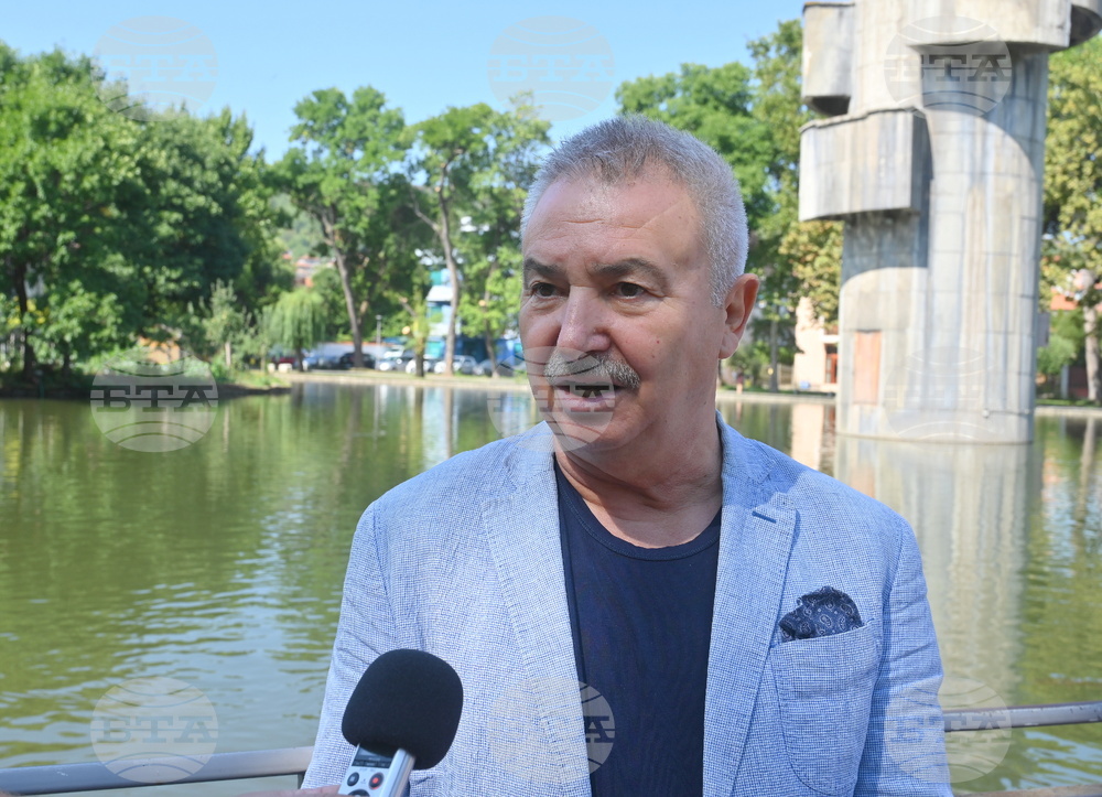 Другата седмица в Монтана пристигат шест електробуса, до края на месеца ще бъдат пуснати в движение, каза кметът Златко Живков