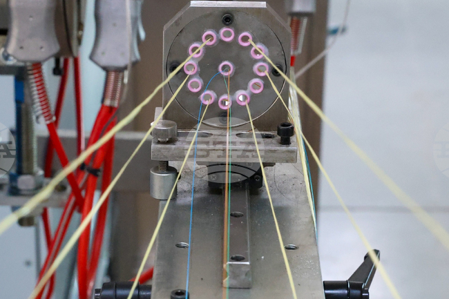 В "Симлер" ЕООД в Симитли се търсят кадри за производство на оптични кабели