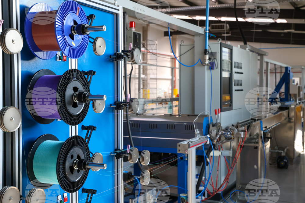 България отчита най-голям годишен спад на промишленото производство в ЕС за пети пореден месец