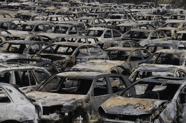 Пожарът край гръцкия град Патра на полуостров Пелопонес продължава да гори, евакуират се още селища