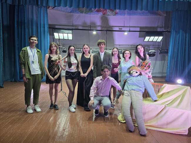 Народното театрално студио „Онгъл“ в Украйна изнесе спектакъл в бесарабското село Кубей по повод Деня на младежта