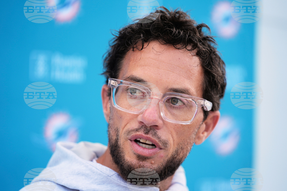 Dolphins Lions Football