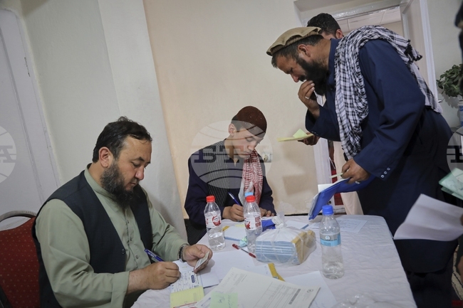 Над 200 афганистанци, които чакаха да получат германска виза, бяха депортирани от Пакистан 