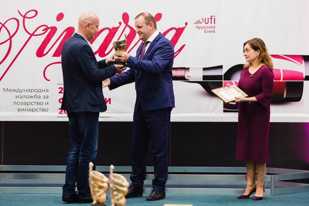 Министерство на земеделието: Заместник-министър Джиков връчи „Златен ритон“ в Международния конкурс за вина и спиртни напитки