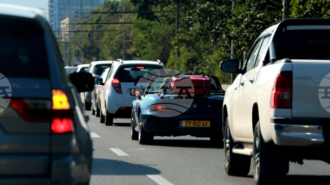 Въглеродните емисии от използване на изкопаеми горива се очаква да достигнат нов рекорд тази година, прогнозира доклад
