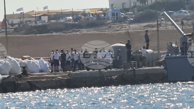 Три сестри от Судан на възраст между 9 и 17 години се удавиха при опит на мигранти да прекосят Средиземно море с гумена лодка