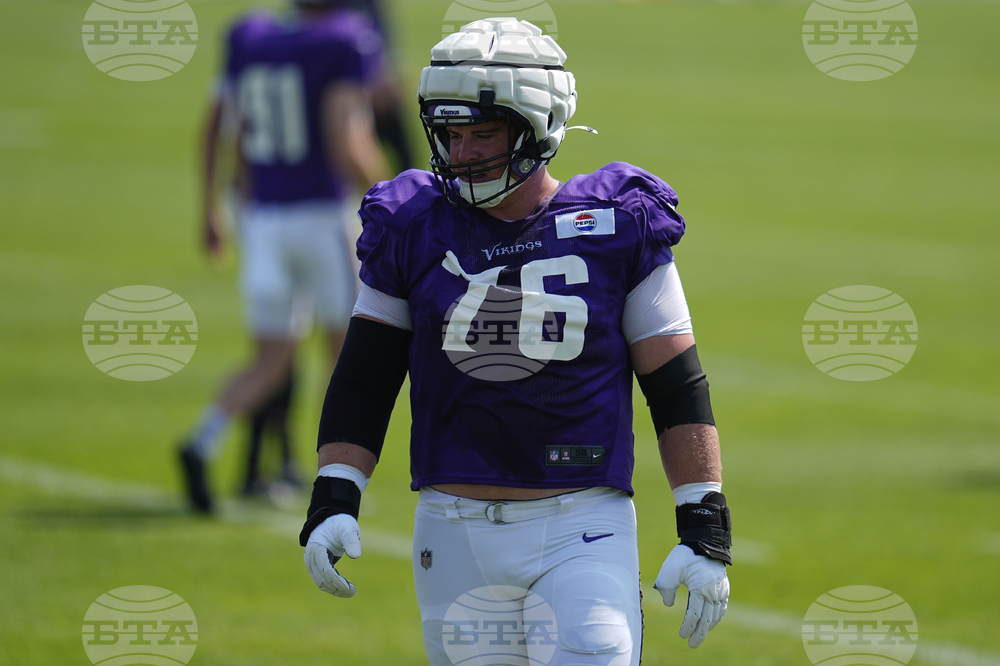 Vikings Patriots Football