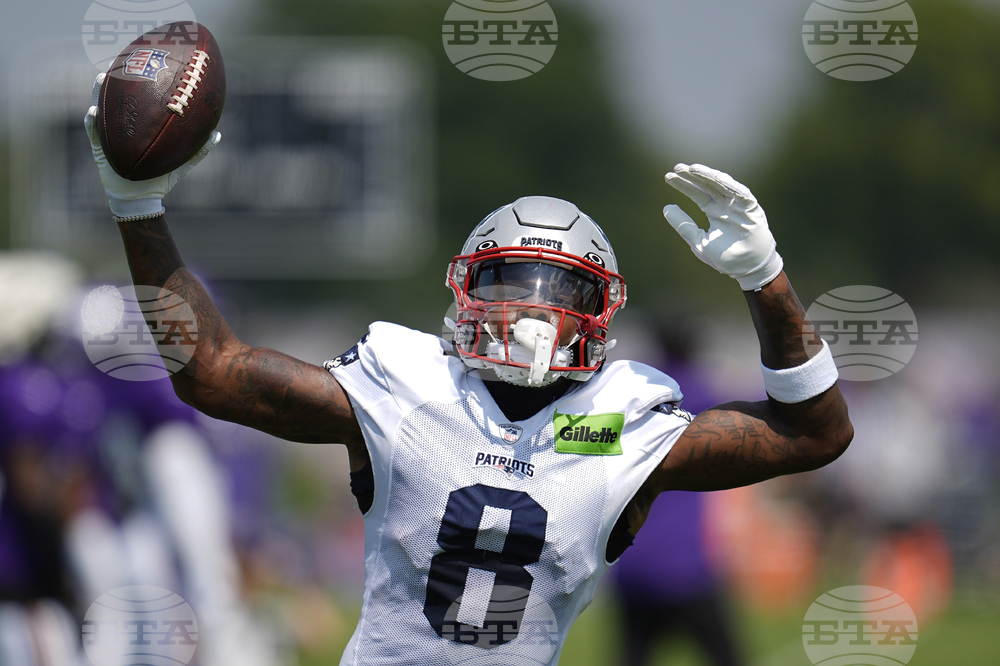 Vikings Patriots Football