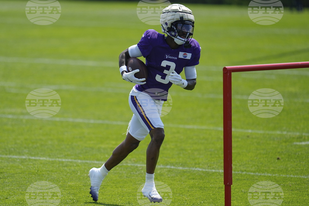Vikings Patriots Football