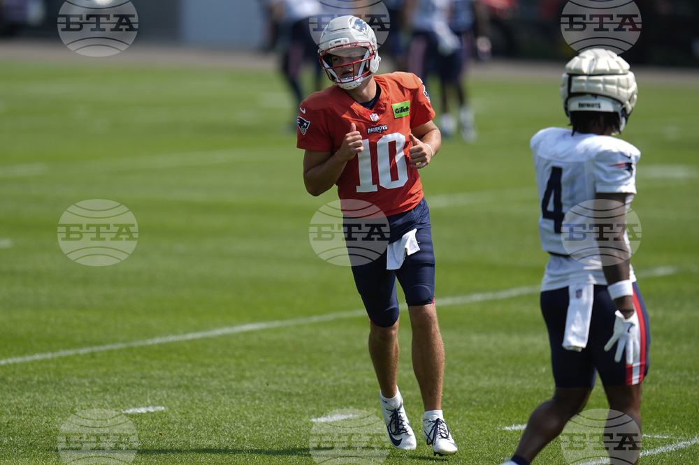 Vikings Patriots Football