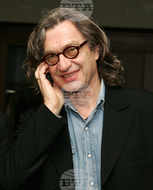  Вим Вендерс - германски режисьор, продуцент и фотограф