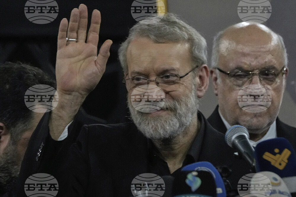 Иран няма да преговаря със САЩ, каза Али Лариджани