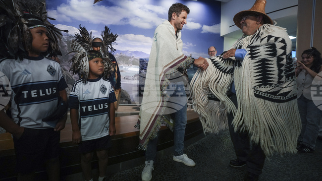 Томас Мюлер получи топло посрещане от феновете на Уайткапс във Ванкувър