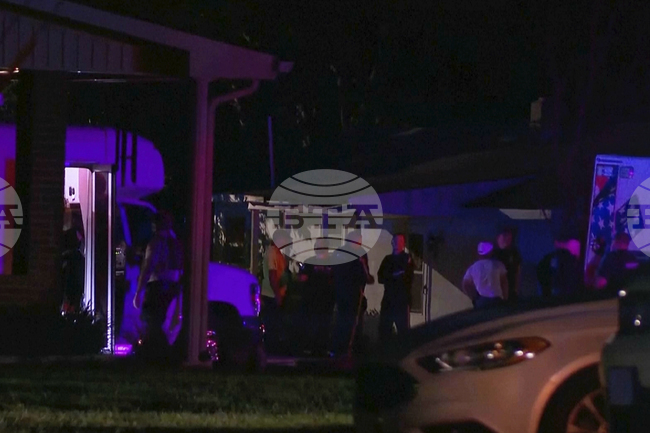 Трима шерифи във Вирджиния, които бяха простреляни при изпълнение на заповед за обиск, са добре 