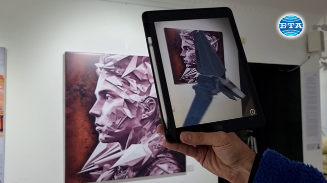 Преподаватели посветиха изложба на проблемите на младите с професионалната реализация