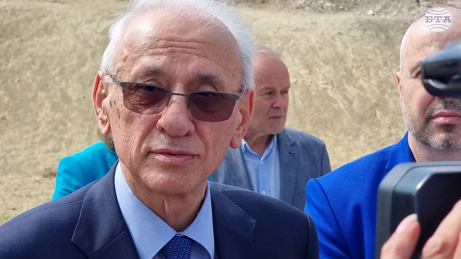 До края на годината ще имаме още два медицински хеликоптера, съобщи министърът на здравеопазването Силви Кирилов