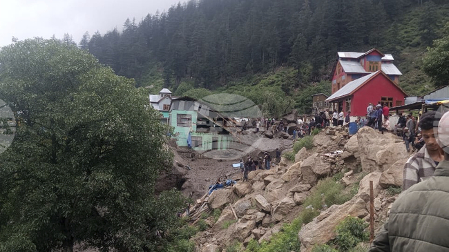 ПТИ: Най-малко 10 души загинаха при внезапна буря, връхлетяла отдалечено село в индийската съюзна територия Джаму и Кашмир