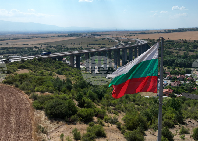 Българското неделно училище „Българска светлица“ в Украйна публикува информация за приема във висши училища в България