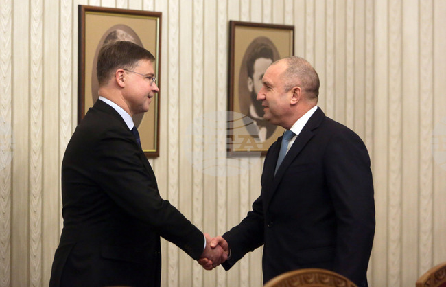 Румен Радев - Валдис Домбровскис - среща