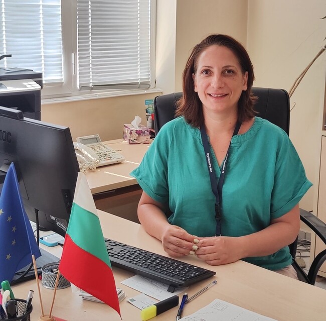 Учители и капитани на кораби са сред най-търсените специалисти през този месец в Русе