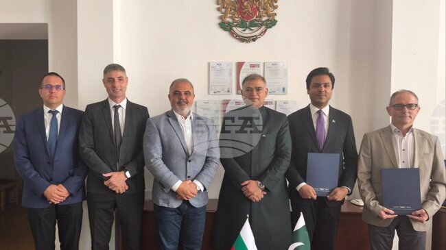 Bulgarian State Railways to Cooperate with Pakistani Company in Freight Transport 