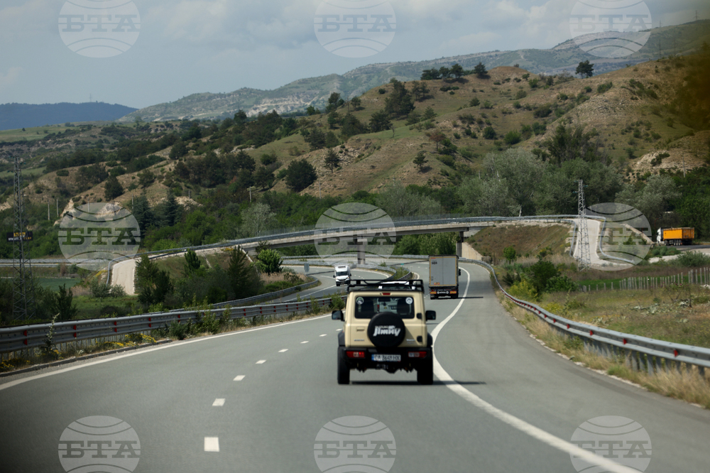 Движението в тръбата за София на тунел „Ечемишка“ на магистрала „Хемус“ ще се ограничава през нощта за почистване