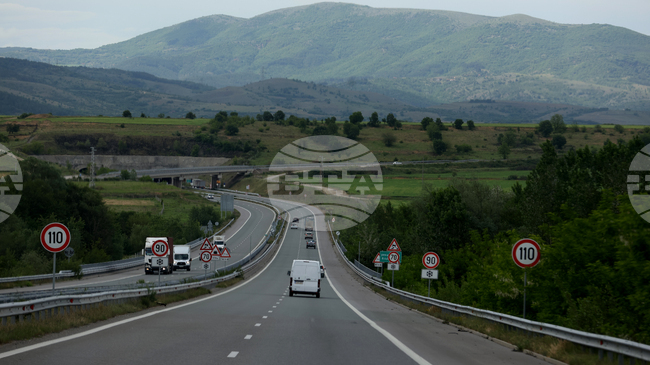 Временно ще се променя организацията на движение по автомагистрала „Струма“ в областите София, Перник и Кюстендил
