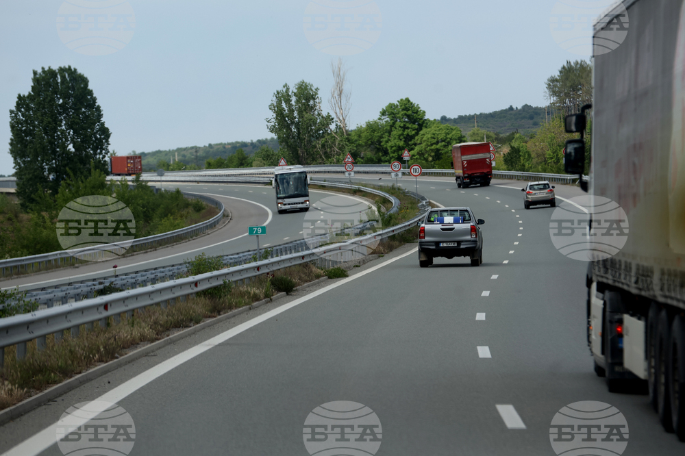 Започват дейности за подобряване на отводняването в участъка между 25-и и 37-и км на автомагистрала "Струма", АПИ апелира за внимателно шофиране