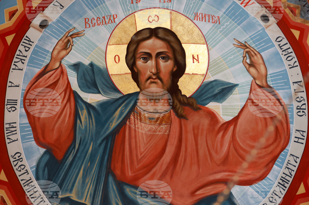 Света литургия и молебен ще бъдат отслужени утре в Свето-Покровския храм в село Зализничне, Украйна