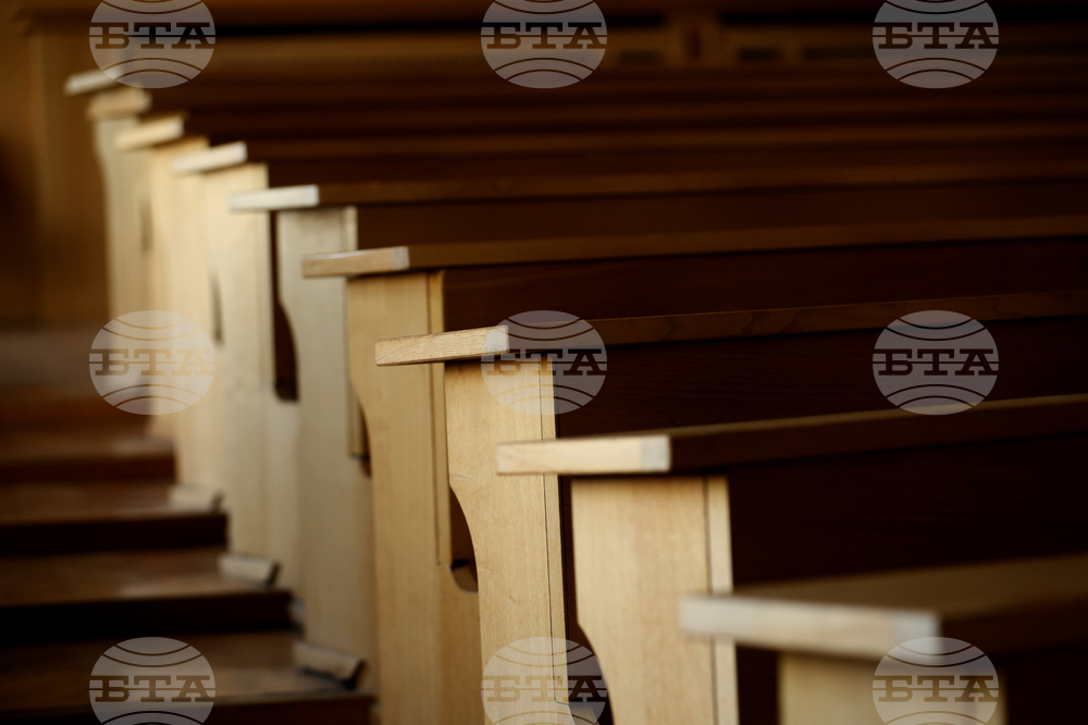 Over 13,000 Young Bulgarians Drop Out of Education for Financial Reasons, NSI Survey Shows