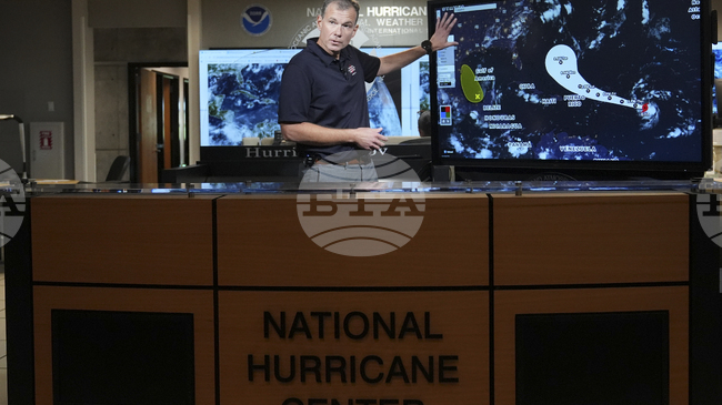 Ураганът "Ерин" се очаква да донесе проливни дъждове в части от Карибско море 