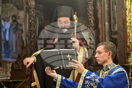 Троянски манастир - чин на опело Богородично - освещаване тъкана икона