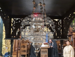 Троянски манастир - чин на опело Богородично - освещаване тъкана икона