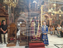 Троянски манастир - чин на опело Богородично - освещаване тъкана икона