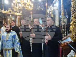 Троянски манастир - чин на опело Богородично - освещаване тъкана икона