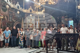 Троянски манастир - чин на опело Богородично - освещаване тъкана икона