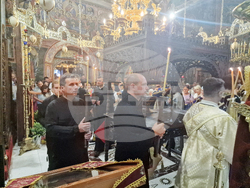 Троянски манастир - чин на опело Богородично - освещаване тъкана икона