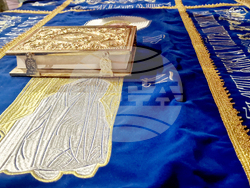 Троянски манастир - чин на опело Богородично - освещаване тъкана икона