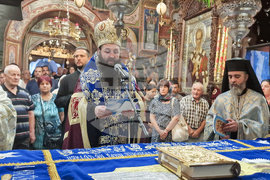 Троянски манастир - чин на опело Богородично - освещаване тъкана икона