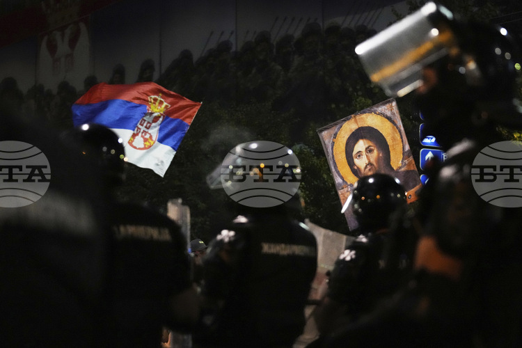 Counter-Protest Demonstrations Take Place in Dozens of Settlements in Serbia