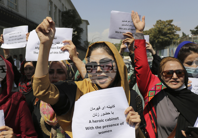 ООН призова талибаните да позволят на афганистанските жени да работят в офисите на организацията