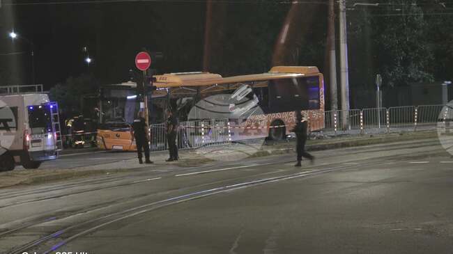 Шофьорът, ударил автобус в София, е задържан и обвинен, СДВР провежда акция за шофьорски книжки със съмнителен произход