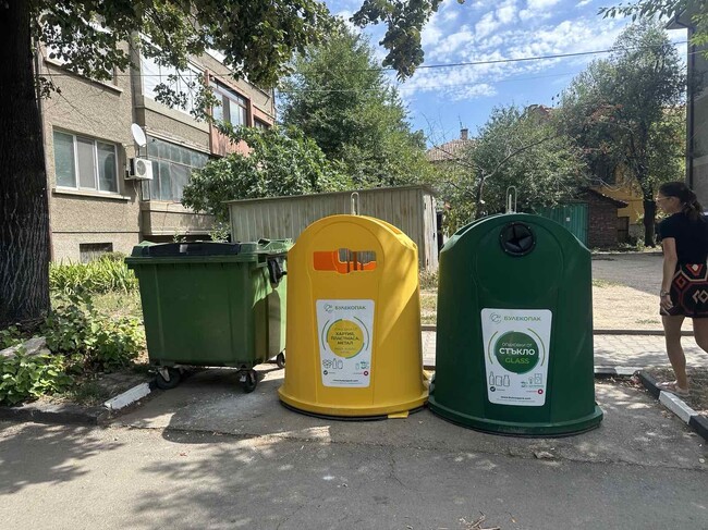 Община Казанлък поставя 256 нови контейнера за разделно събиране на отпадъци