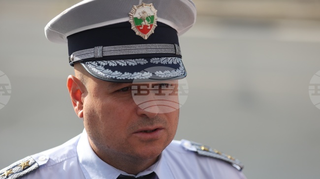 Една от версиите, по които се работи за тежката катастрофа в столицата тази сутрин между автобус и кола, е несъобразена скорост, казаха от СДВР