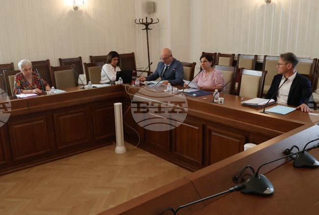 Изслушването на кандидатите за членове на антикорупционната комисия ще бъде след седмица, на 22 август